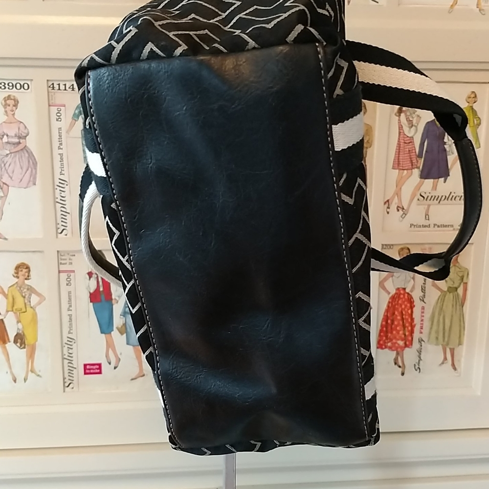Tommy Hilfiger signature bag - Picture 8 of 8